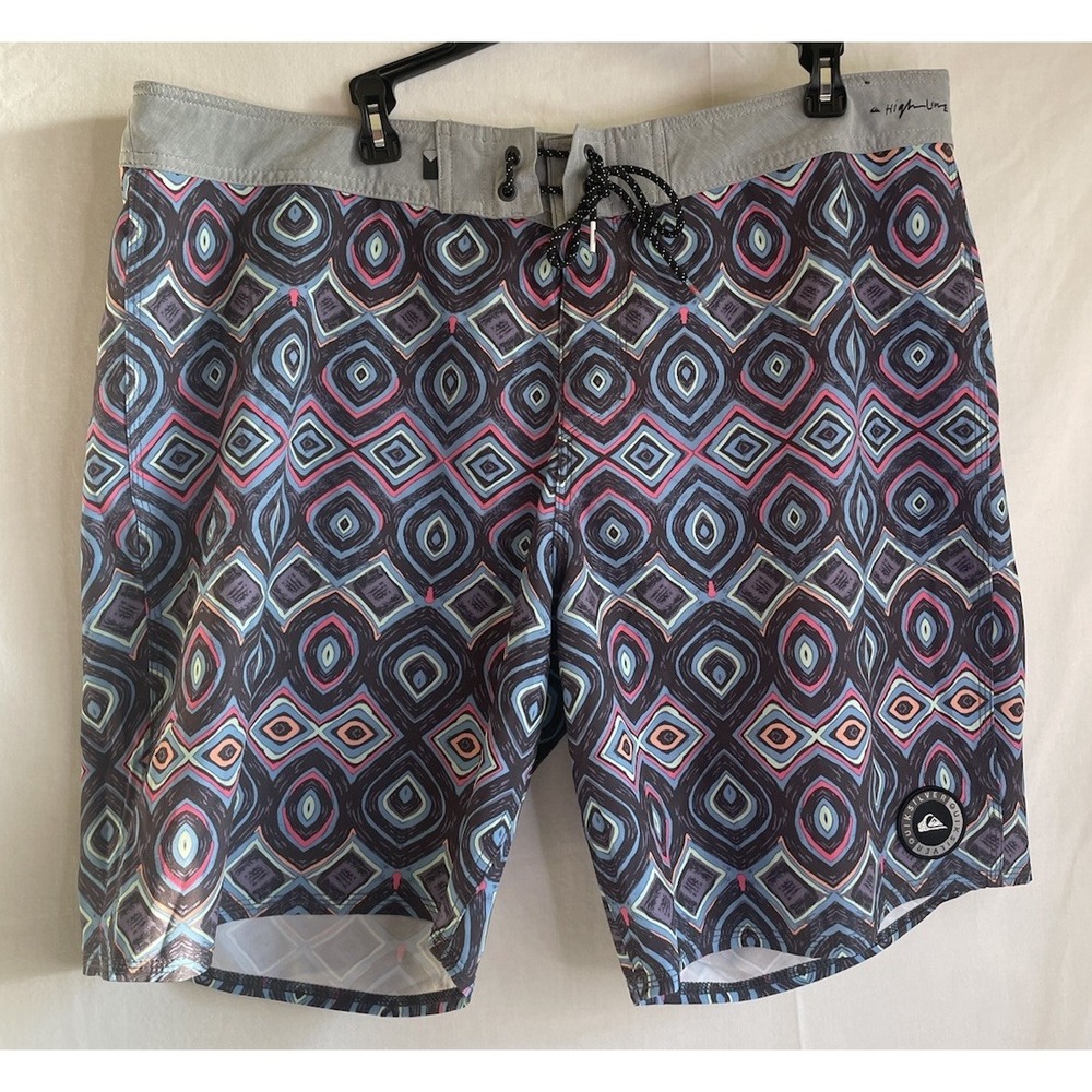 Quiksilver Highline Mens Boardshorts Size 38 Geometric Print Swim Surf Shorts